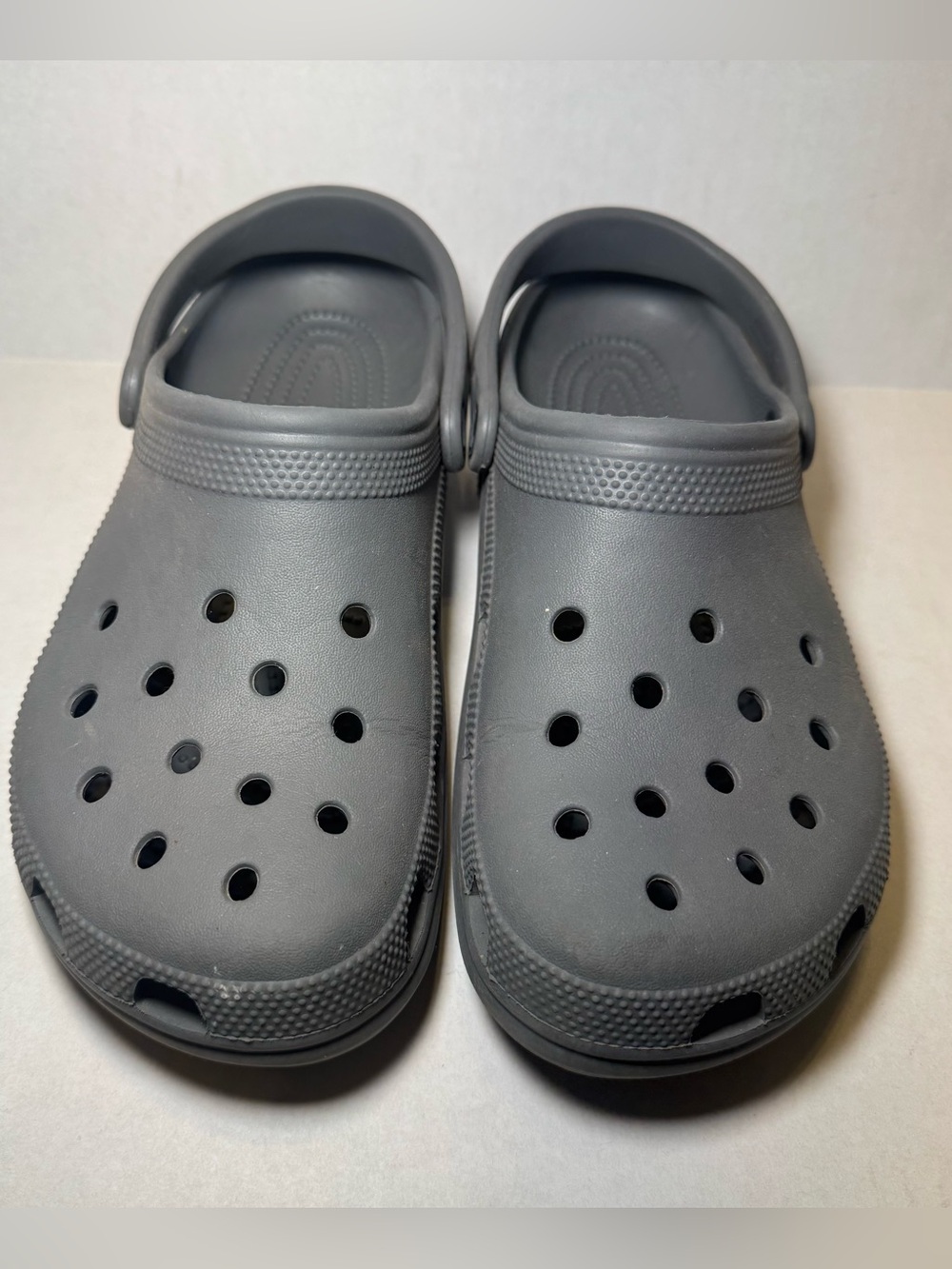 Crocs Classic Clogs Men’s 9 Women’s 11 Dark Gray